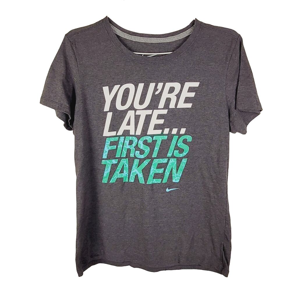 Nike mens slim fit grey large front graphic athletic tshirt size large